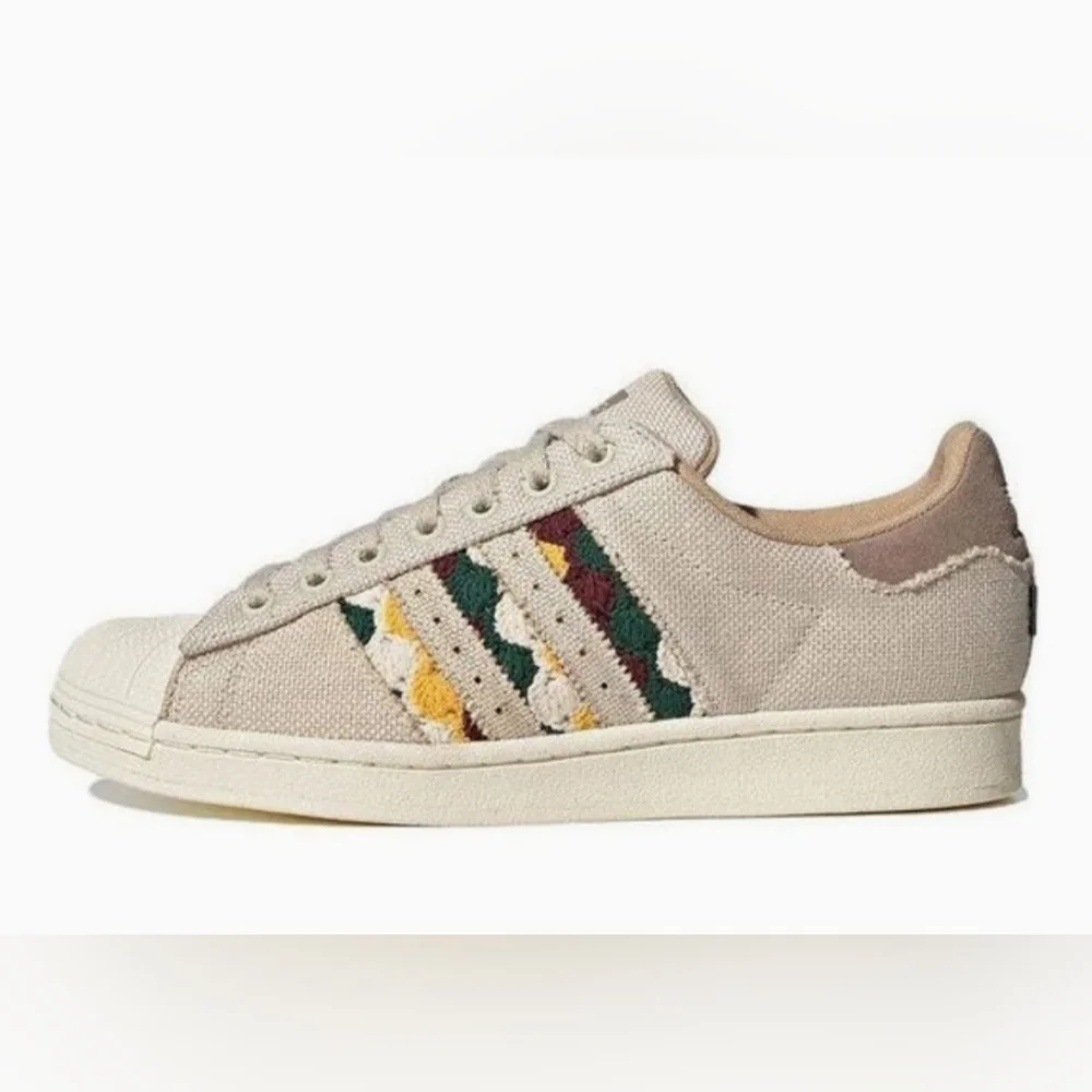 Adidas Superstar "Earth Day" *NWT* - Picture 2 of 13